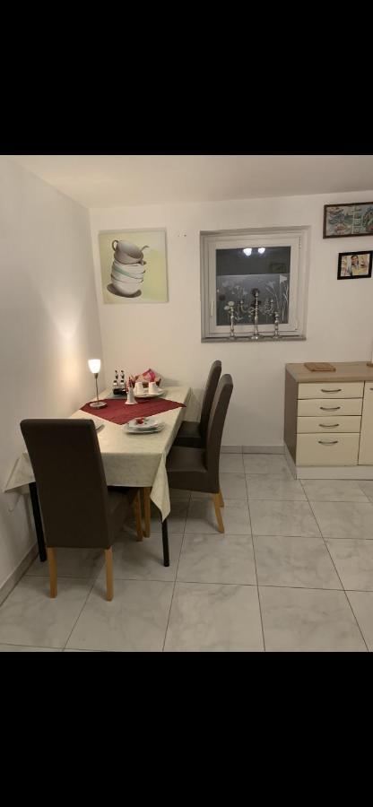 Faridd Ferienwohnung Krefeld Esterno foto
