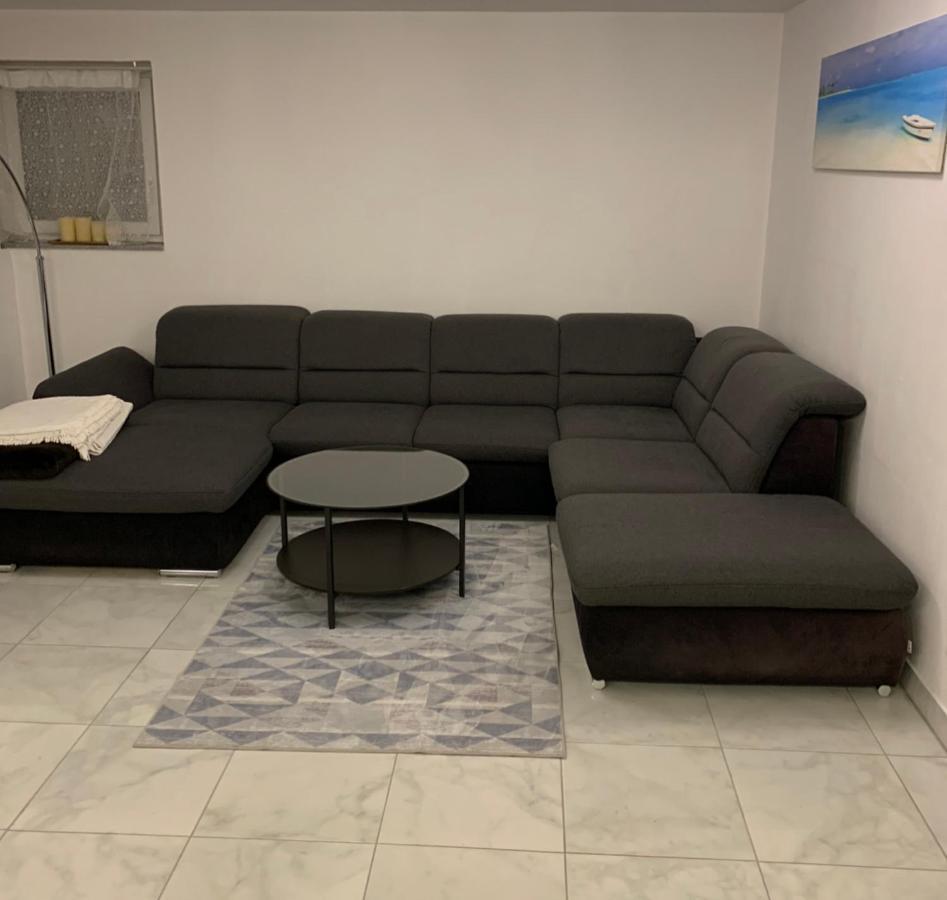 Faridd Ferienwohnung Krefeld Esterno foto