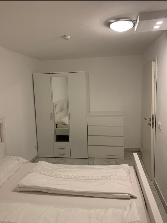 Faridd Ferienwohnung Krefeld Esterno foto